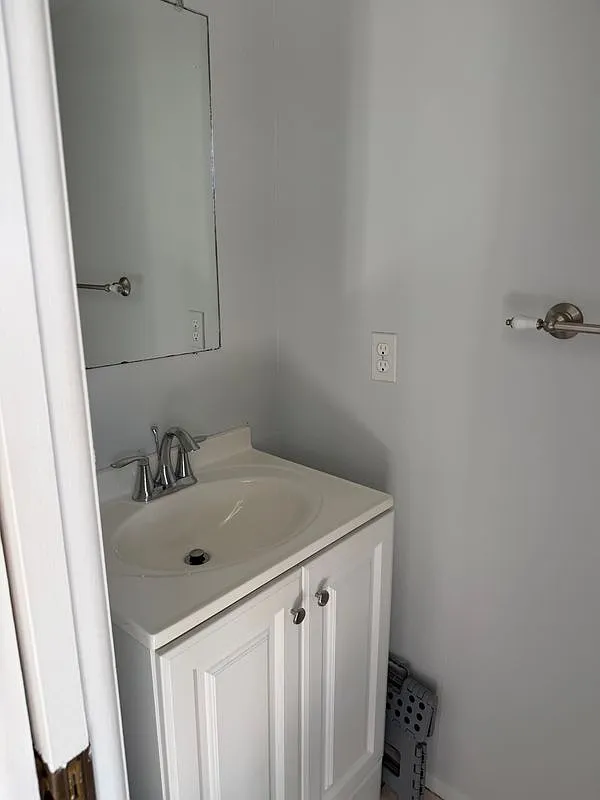 2 bed, 1.5 bath, 795 sqft, $1,650 — Photo 3