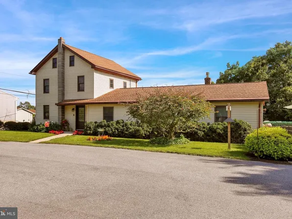 373 N Mechanic St, Fredericksburg, PA 17026