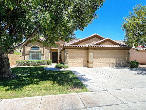 2nd image of 1461 S Karen Dr