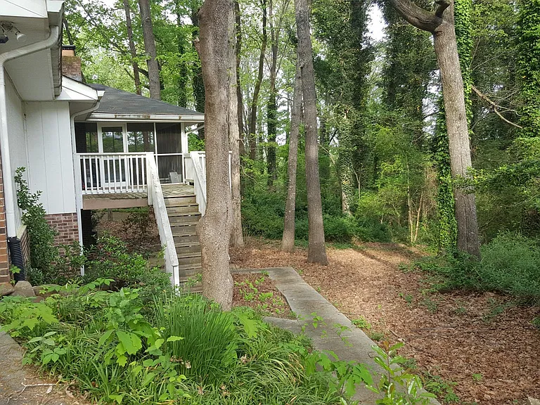 1032 Williamsburg Ct — Photo 19