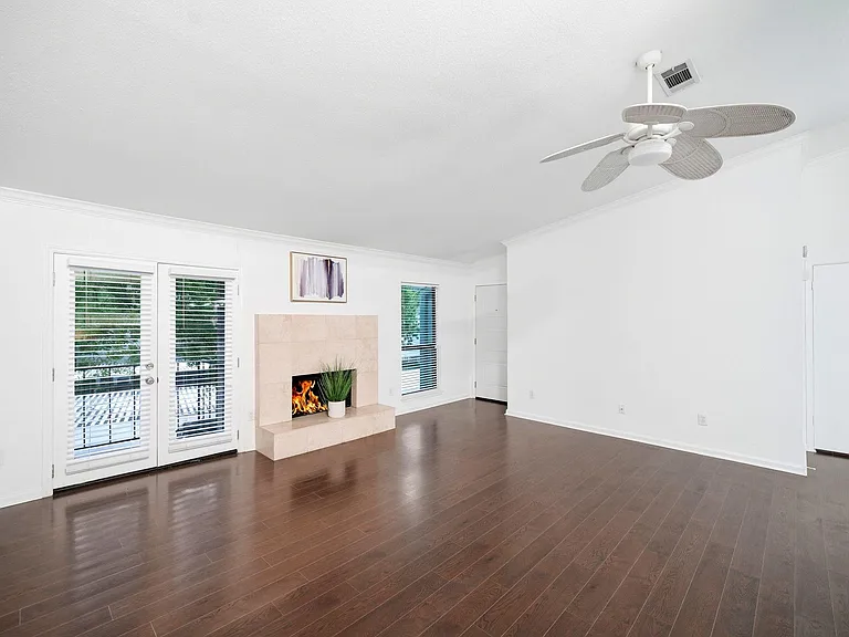 2425 Augusta Dr #22 — Photo 1
