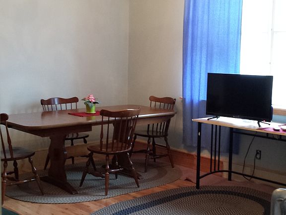 living/dining area