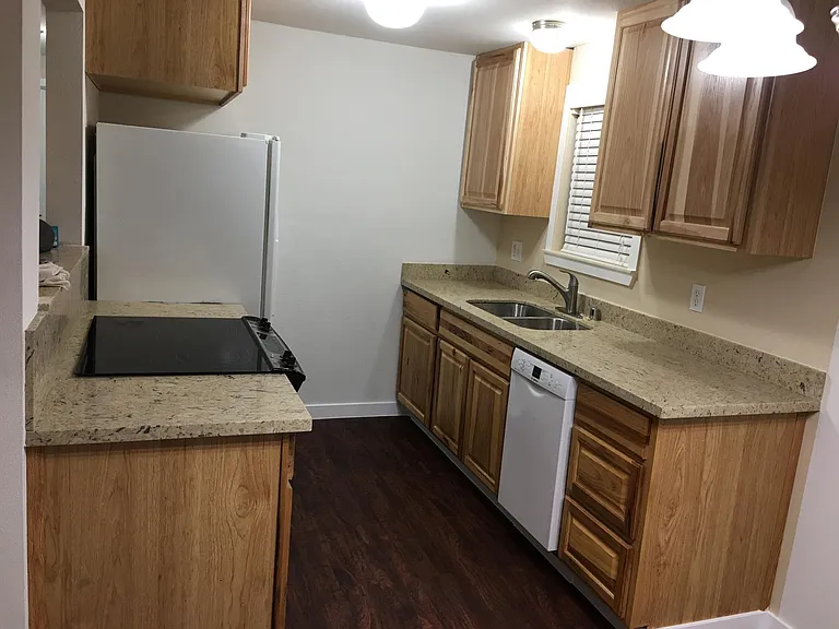 1856 Central Pl S #D43 — Photo 8