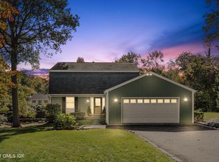 19 Peters Rd, Riverside, CT 06878