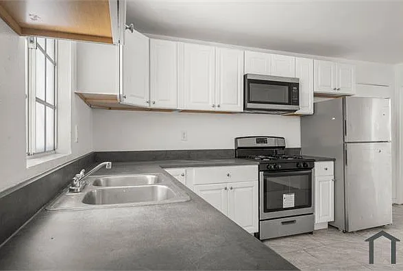 2 bed, 850 sqft, $2,887 — Photo 3