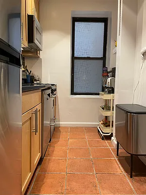 Rented by City Connections Realty | media 11