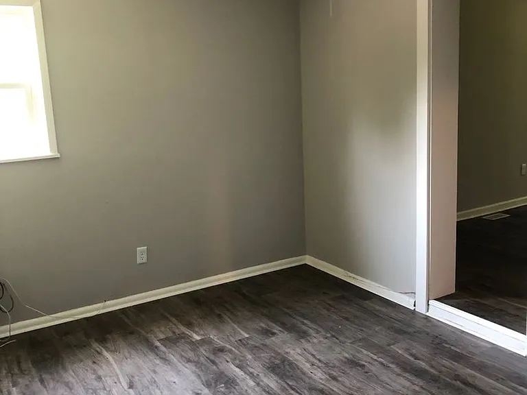 3331 N Valleyview Dr — Photo 12