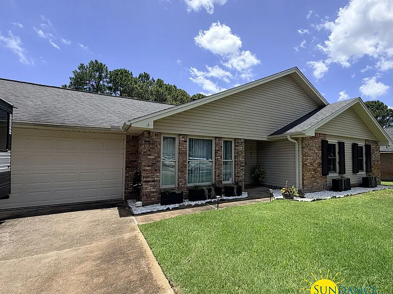 541 E Timberlake Dr — Photo 32