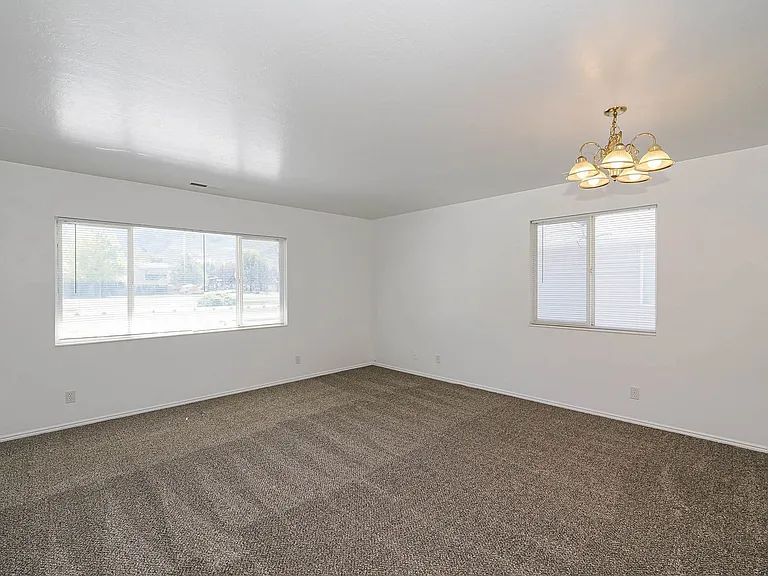 1445 S Monroe Blvd — Photo 15