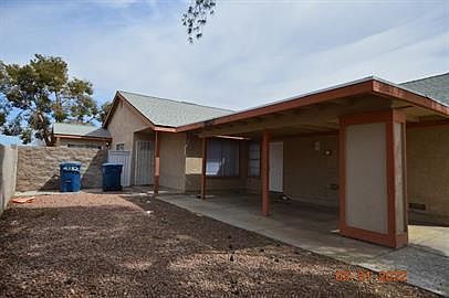 1st image of 4782 Woodlake Ave