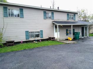 943 Calkins Rd, Rochester, NY 14623