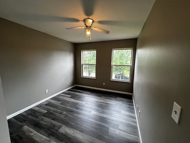 443 Rachel Cir — Photo 8