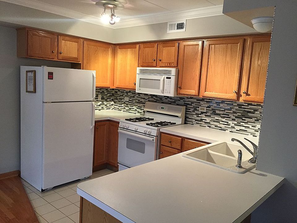 1st image of 4012 W 105th St