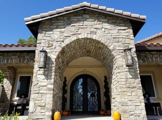 1915 Brentwood Dr, Fullerton, CA 92831