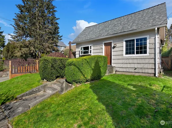 4528 39th Avenue S, Seattle, WA 98118