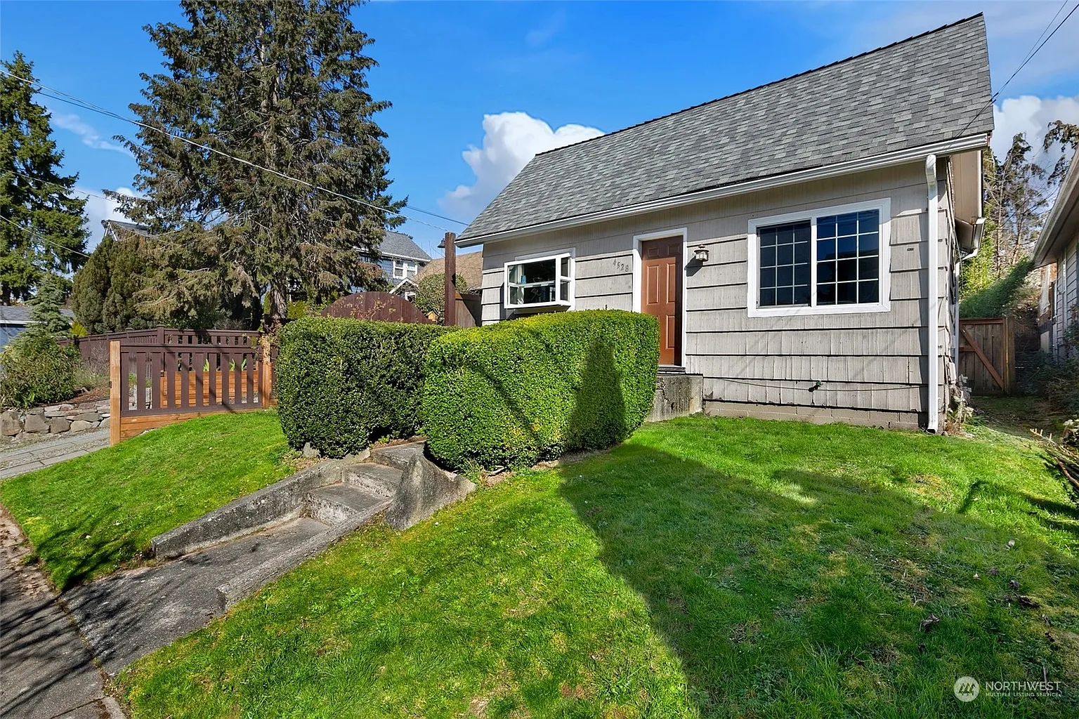 4528 39th Avenue S photo 1