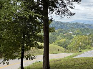 935 Flat Creek Rd, Sevierville, TN 37876
