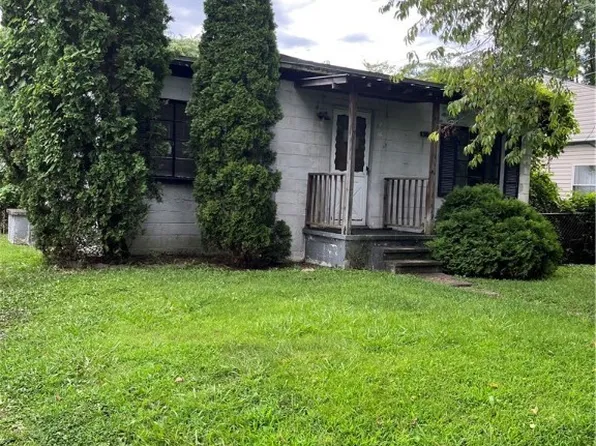 2303 Wilson Ave, Saint Albans, WV 25177