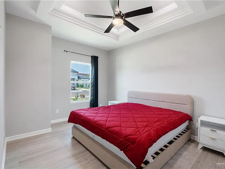 3419 Inez St — Photo 4