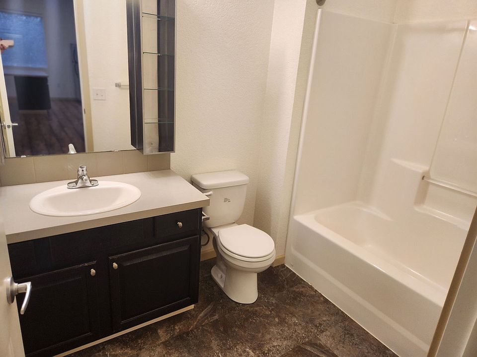 1st image of 404 Legion Way SE Ste 305