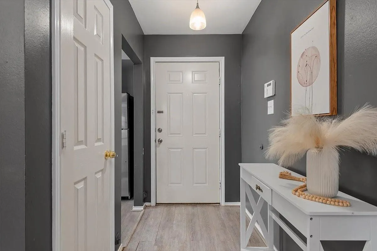2 bed, 2.0 bath, 1465 sqft, $2,150 — Photo 3