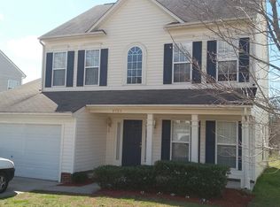 9735 Holly Park Dr, Charlotte, NC 28214