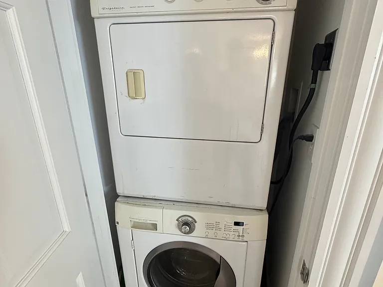 80 Bristol Rd #1L — Photo 3