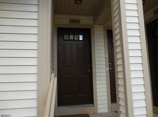 2806 Hemlock Pl, Basking Ridge, NJ 07920