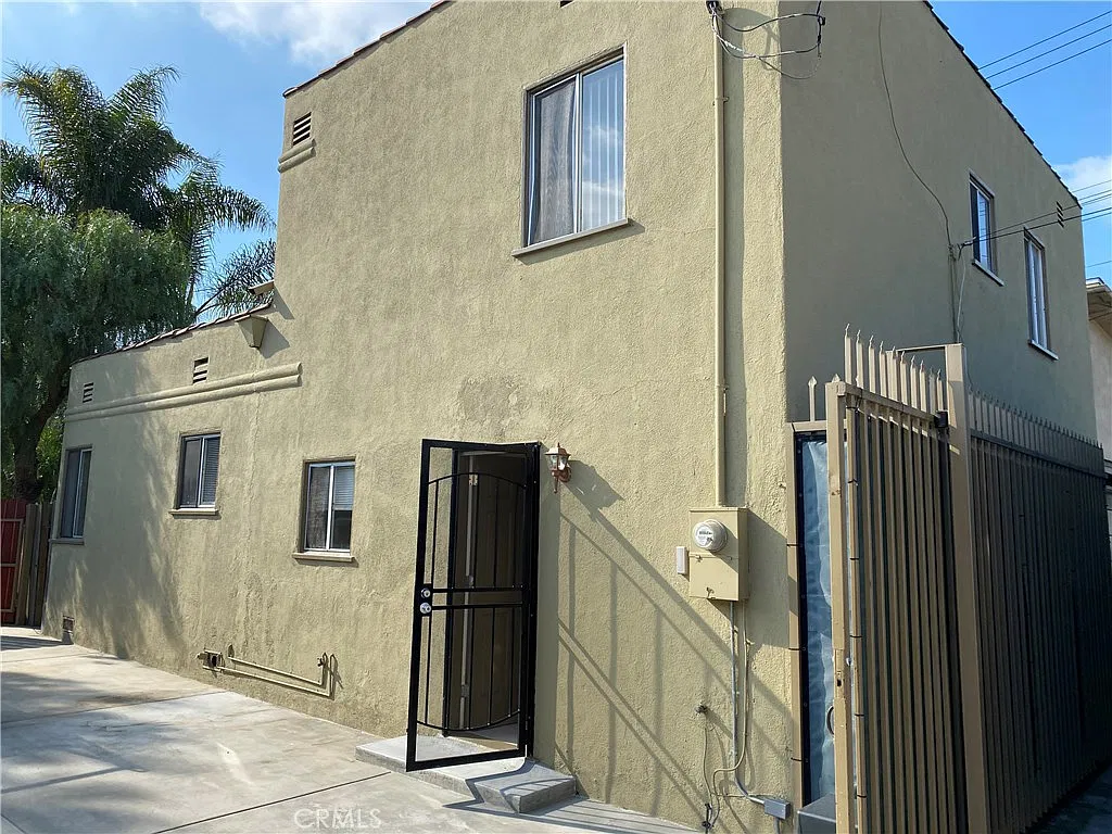 3 bed, 1137 sqft, $3,600 — Photo 2