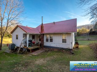 413 Silverleaf Rd, Dugspur, VA 24325