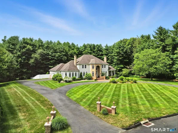 28 Royal Manor, Somers, CT 06071