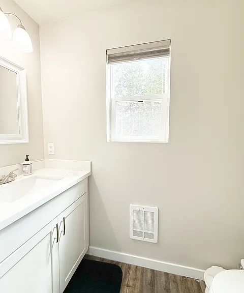 1261 NE Larson Blvd — Photo 9