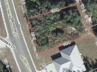 808 Memorial Dr, Sebring, FL 33870