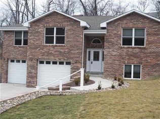 217 Andrew Dr, Jefferson Hills, PA