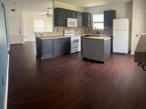 2210 Abeto Dr, Corpus Christi, TX 78410