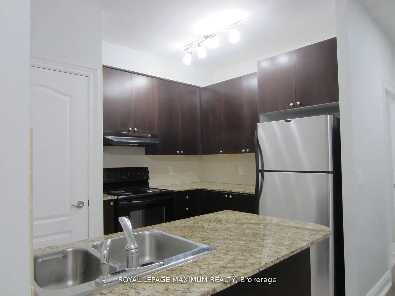8201 Islington Ave — Photo 2