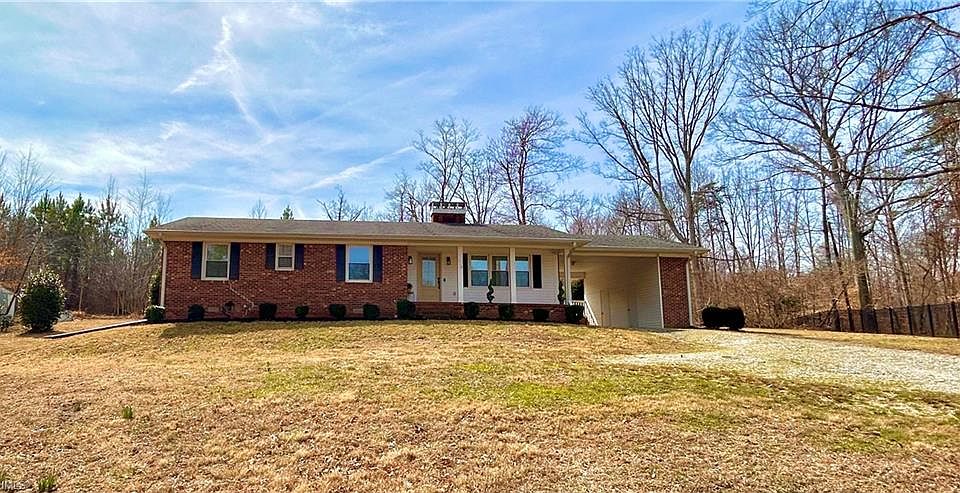 1st image of 240 Oakcrest Dr