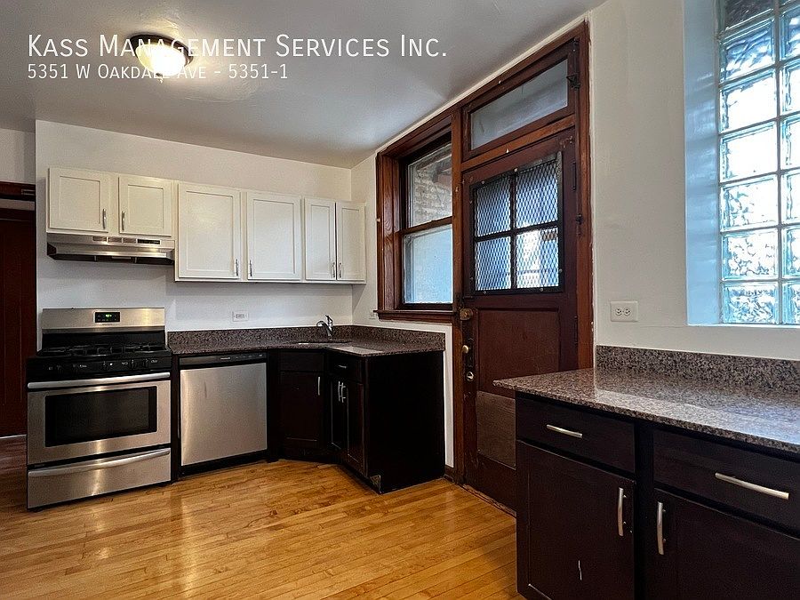 1st image of 5351 W Oakdale Ave #1