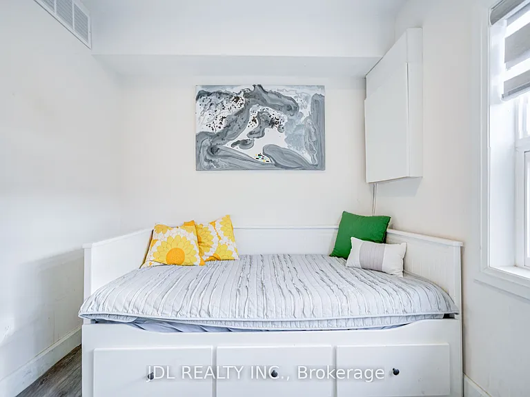5 Sorauren Ave #3 — Photo 14