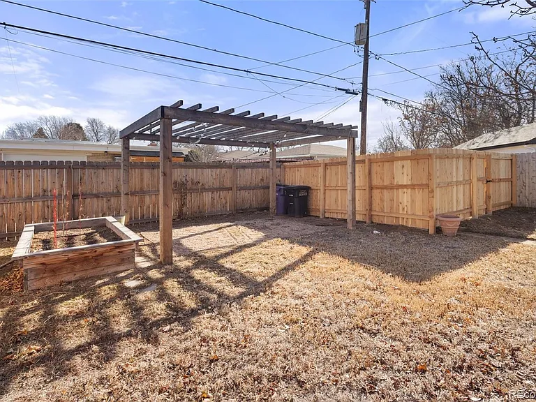 3300 Bellaire St — Photo 27