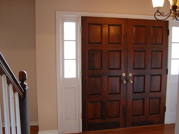 4th image of 1108 Princess Ct
