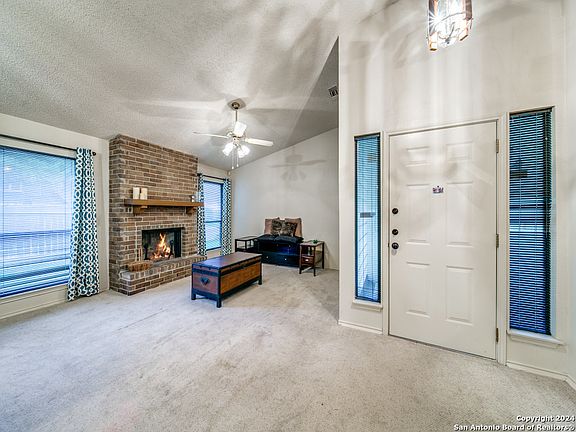4th image of 2303 COBBLE WAY DR