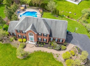 21 Chase View Rd, Fairport, NY 14450