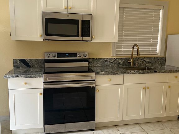 3rd image of 4419 11th Ave N #1