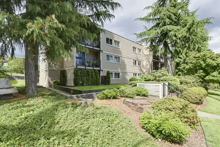1121 Howie Ave #309