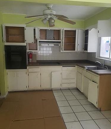 5th image of 5 Whittier Rd