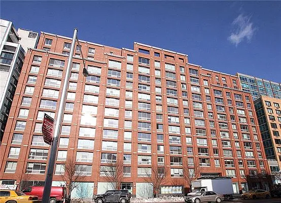 Rented by R New York | media 15