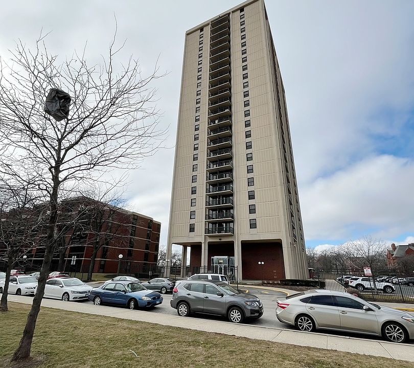 1st image of 3001 S Michigan Ave Unit 401
