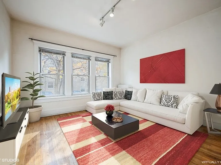 2322 W Wilson Ave #2 — Photo 2