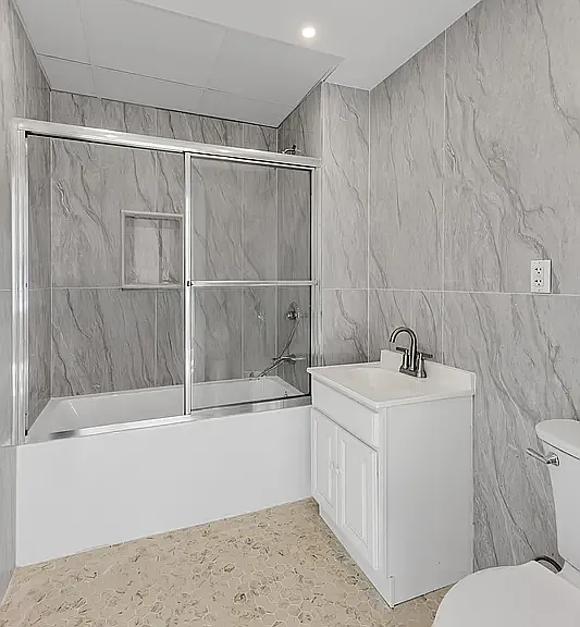 81 Willoughby St #402 — Photo 5